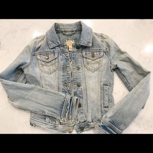 Vintage Abercrombie & Fitch distresses jean jacket